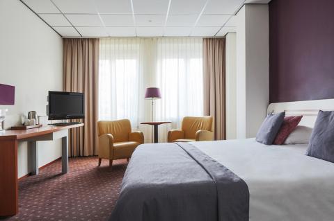 Hotel-070-Den-Haag.nl | Het Hampshire Hotel - 108 Meerdervoort ligt midden in het Koninklijke hart van Den Haag, naast het Vredespaleis en op steenworp afstand van Scheveningen. | Den Haag | 070 | Zuid-Holland